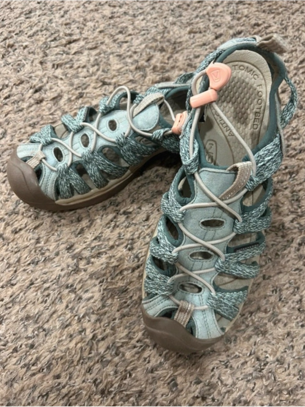 KEEN Whisper Women’s 9.5 Granite Green Peach Parfait Sandals